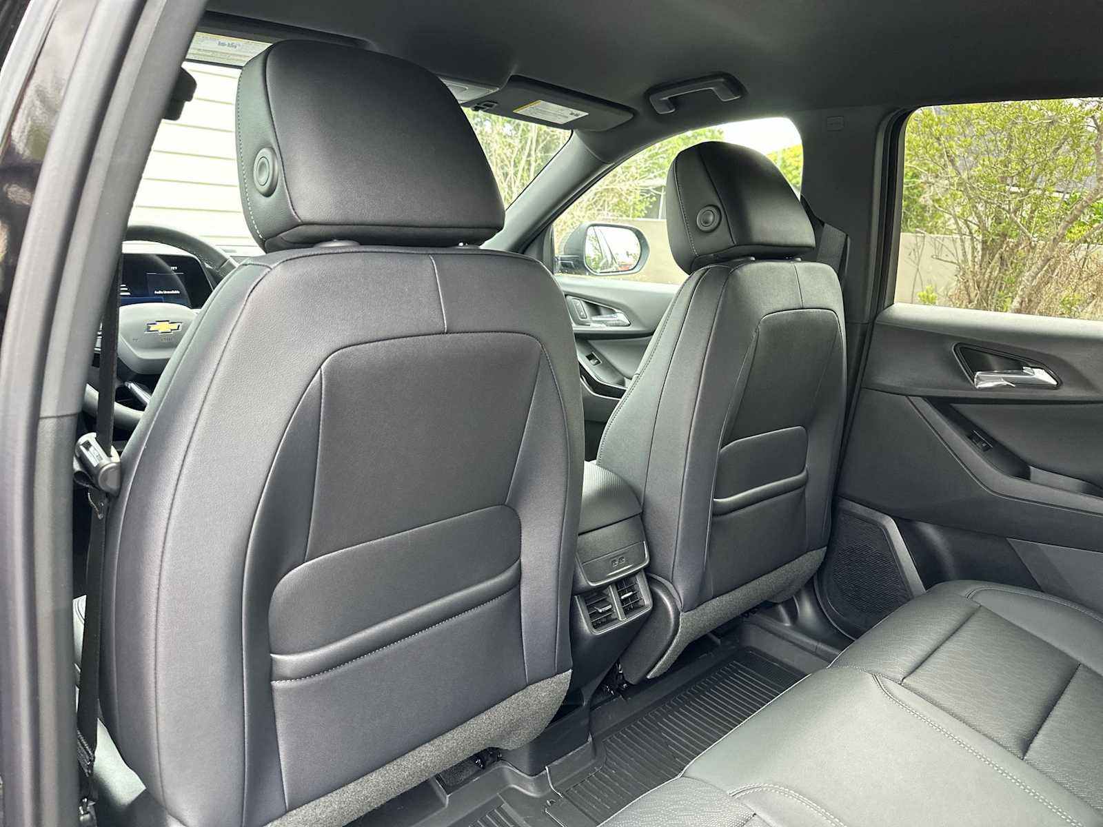 New 2026 Chevrolet Equinox LT w/ Convenience Package II image 17