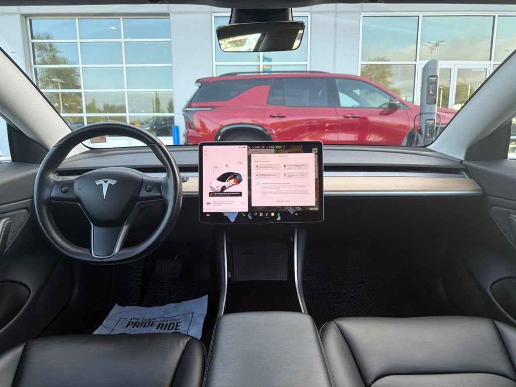 Used 2018 Tesla Model 3 Long Range RWD image 16