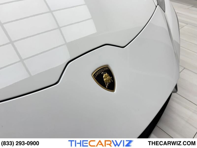 Used 2020 Lamborghini Huracan EVO image 7