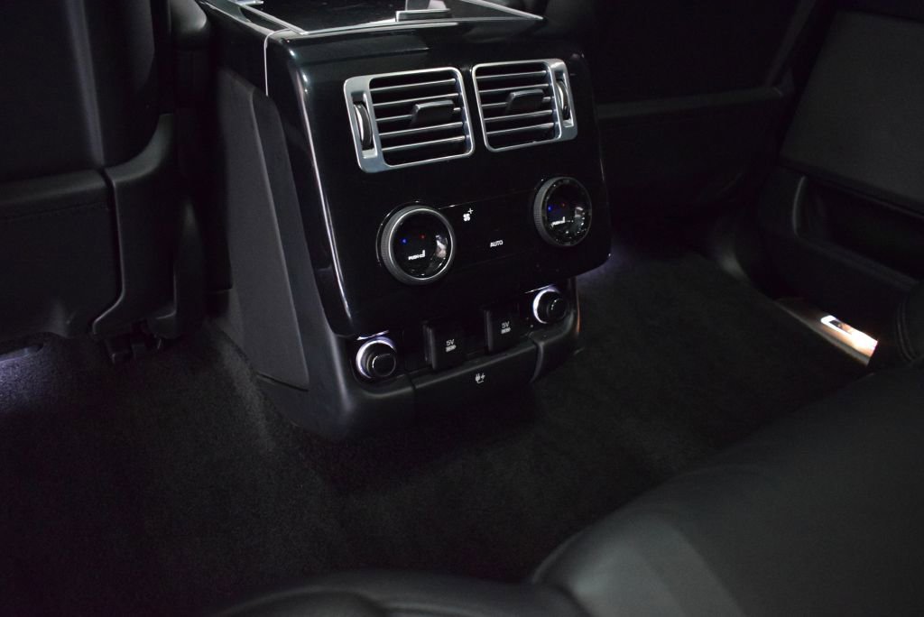 Used 2019 Land Rover Range Rover Long Wheelbase Supercharged image 15