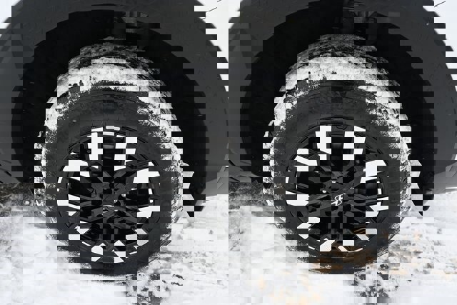 Used 2025 Hyundai Santa Cruz SEL image 13