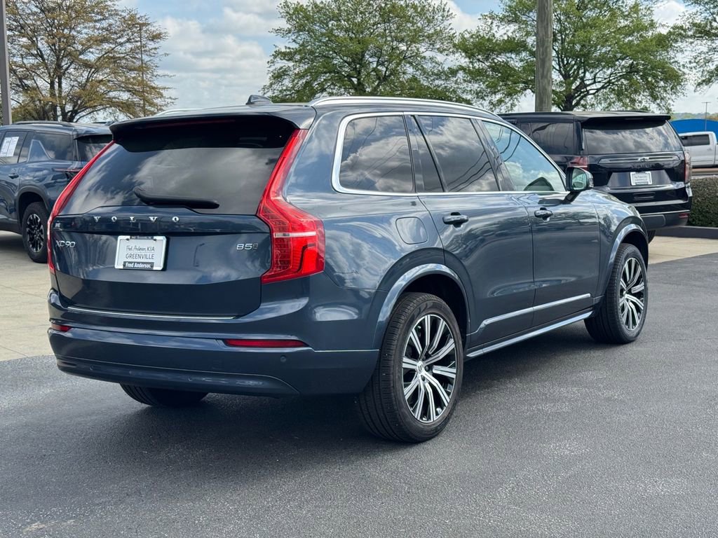 Used 2023 Volvo XC90 B5 Core w/ Protection Package Premier image 3