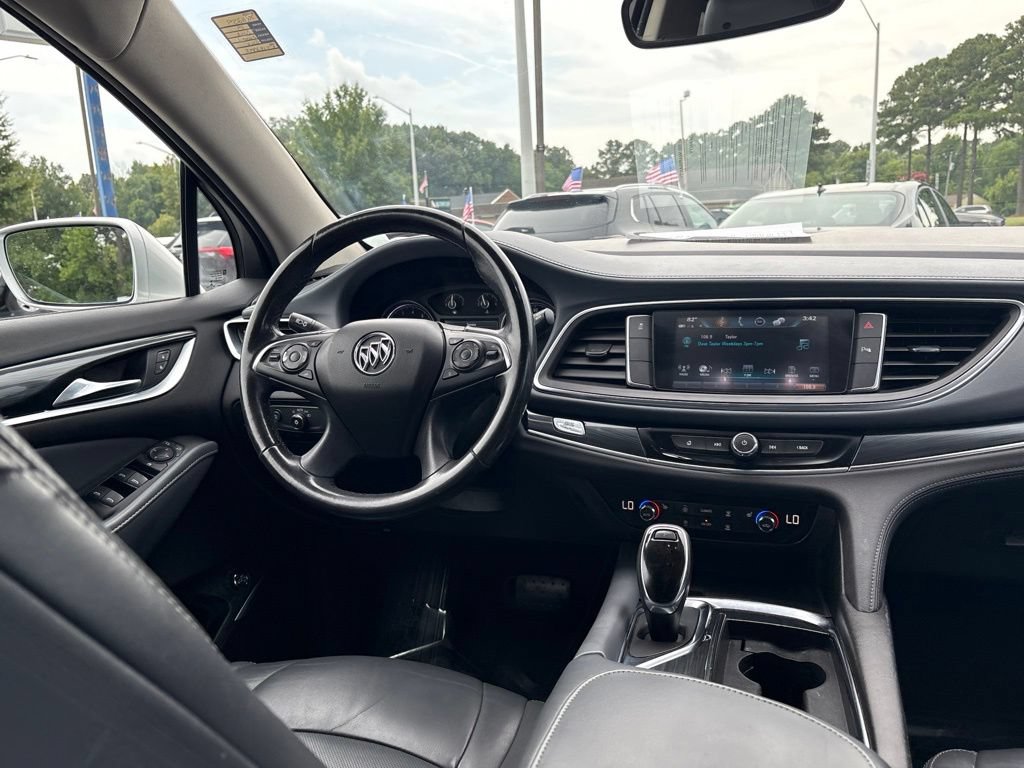 Used 2019 Buick Enclave Essence FWD image 9