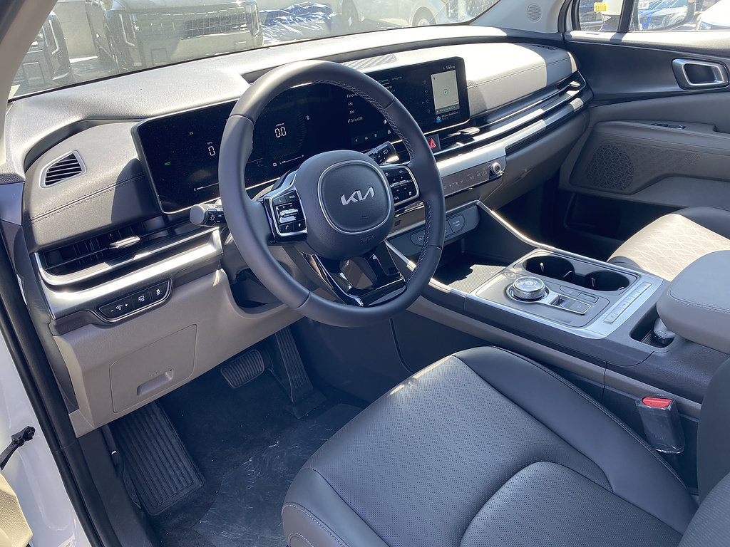New 2026 Kia Carnival LXS FWD image 12