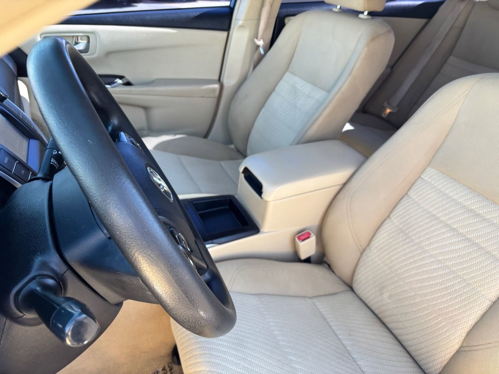 Used 2017 Toyota Camry LE image 22