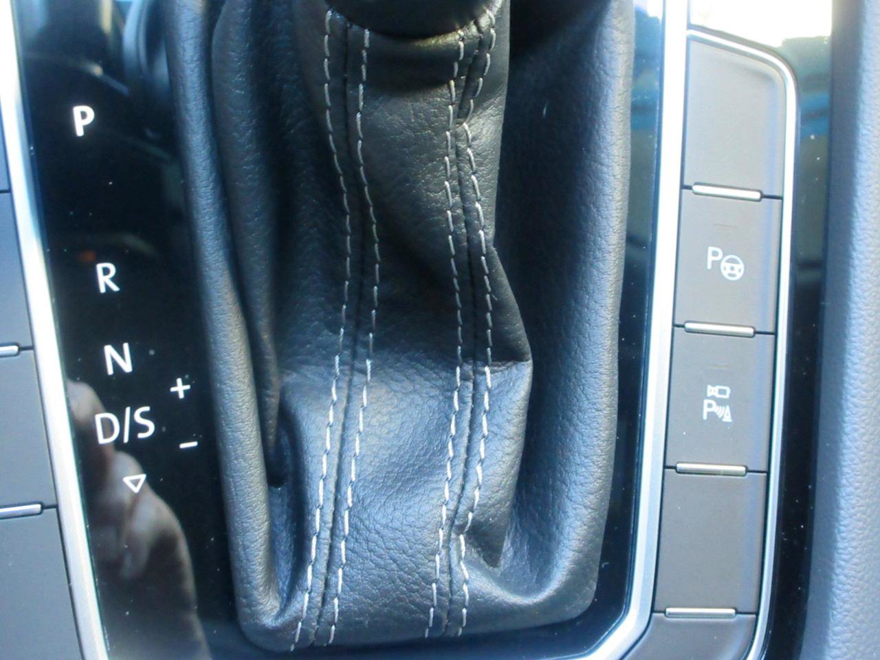 Used 2023 Volkswagen Arteon SEL Premium AWD/4WD image 71