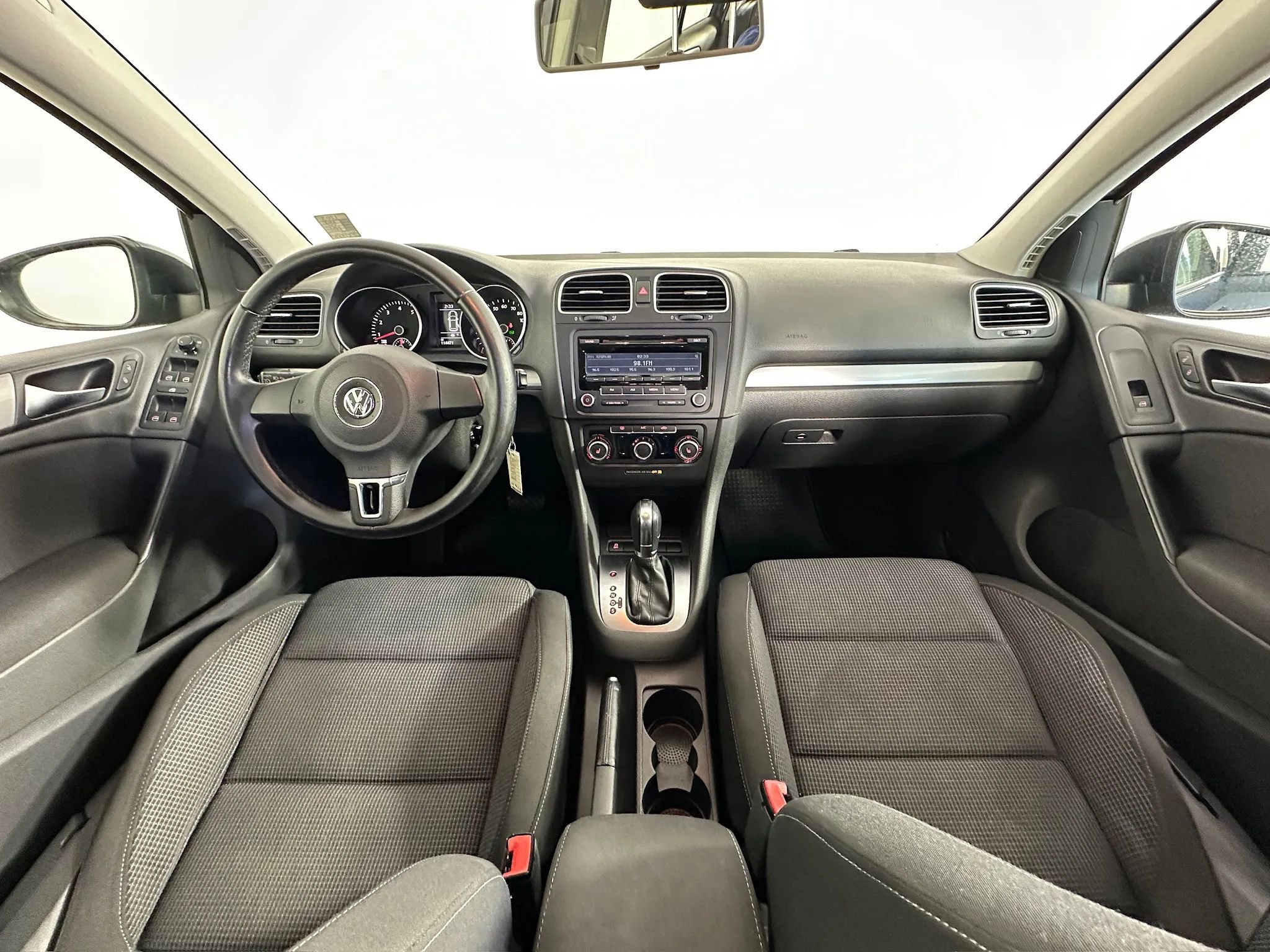 Used 2013 Volkswagen Golf 4-Door image 7