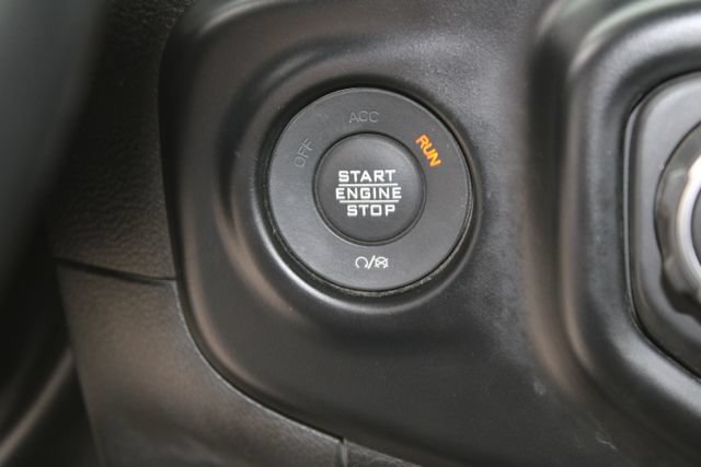 Used 2022 Jeep Wrangler Unlimited Sahara AWD/4WD image 22