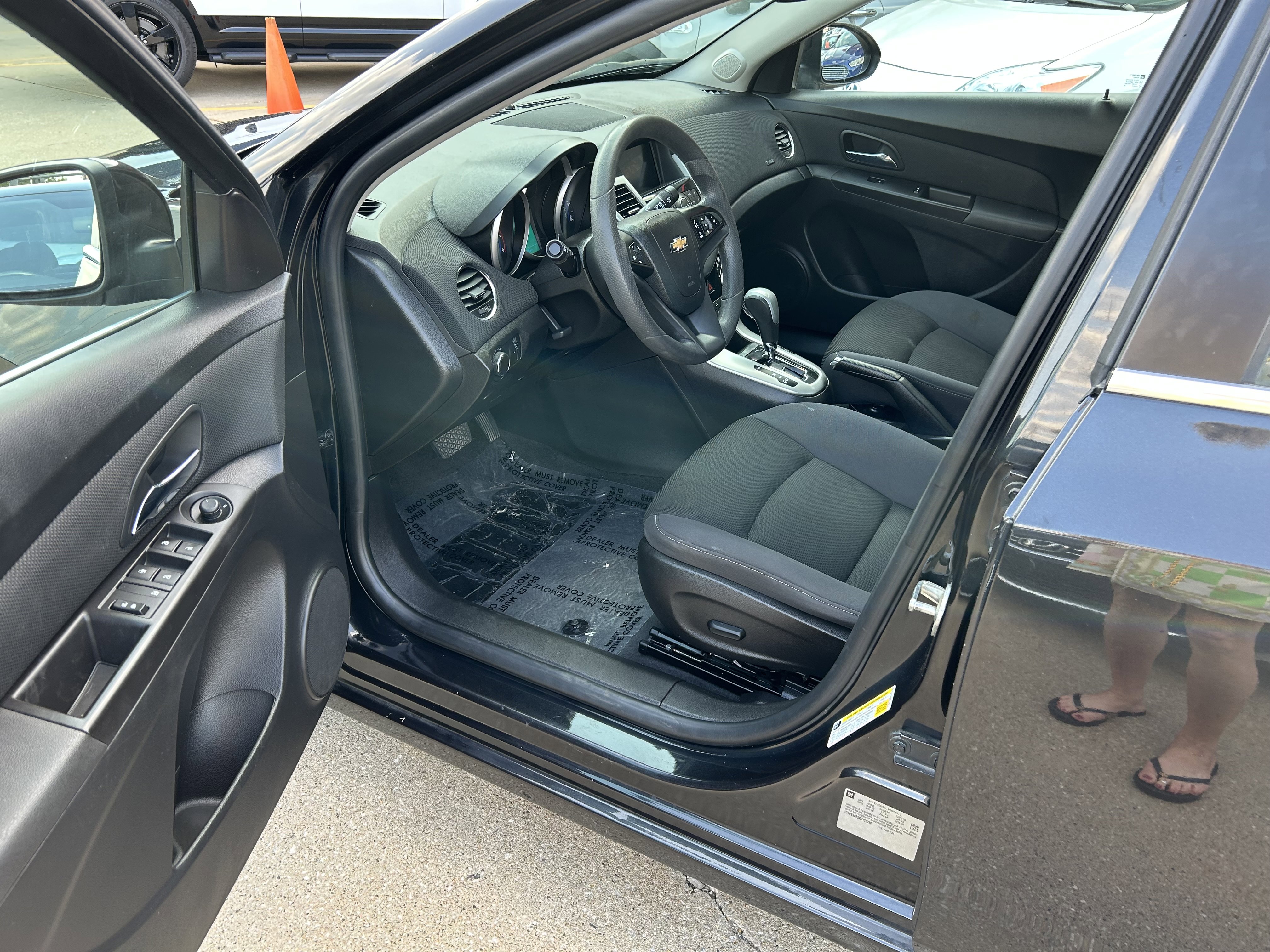 Used 2016 Chevrolet Cruze LT image 10