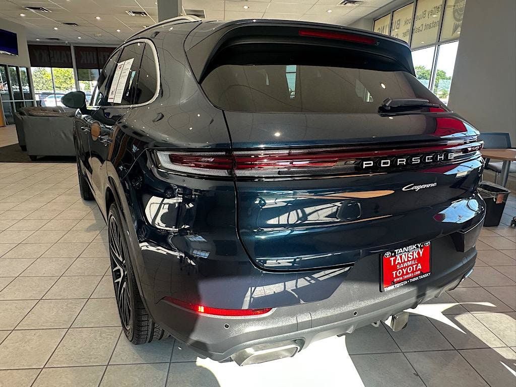 Used 2026 Porsche Cayenne AWD/4WD image 3