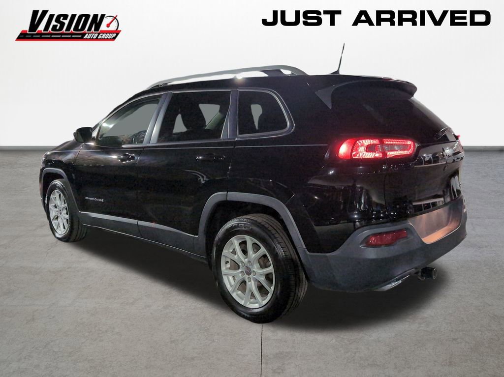 Used 2017 Jeep Cherokee Latitude w/ Comfort & Sound Group image 7