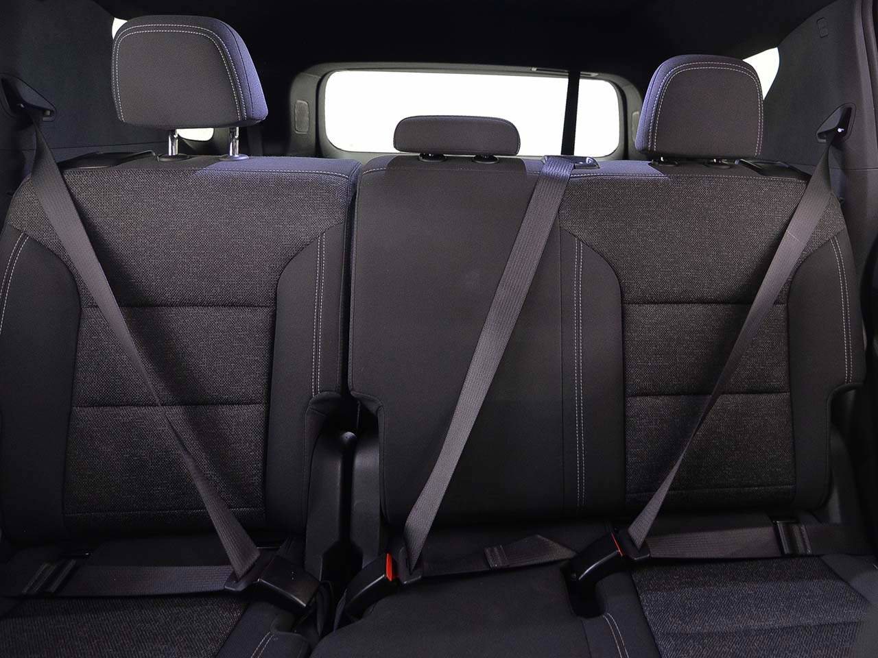 Used 2025 Chevrolet Traverse LT image 8