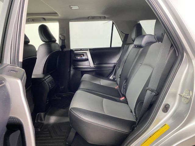 Certified 2018 Toyota 4Runner SR5 Premium AWD/4WD image 11