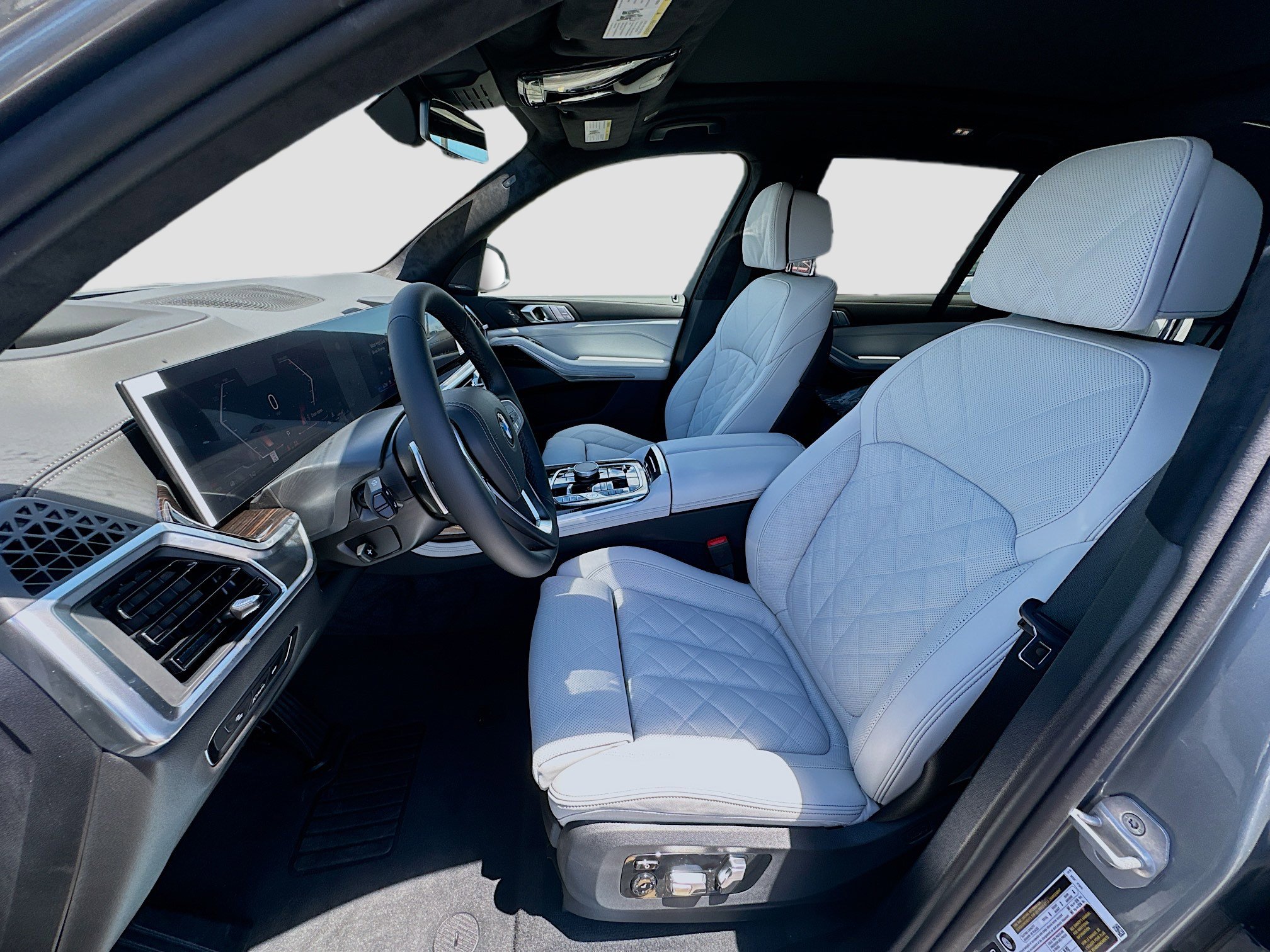 New 2026 BMW X7 xDrive40i w/ Premium Package image 15