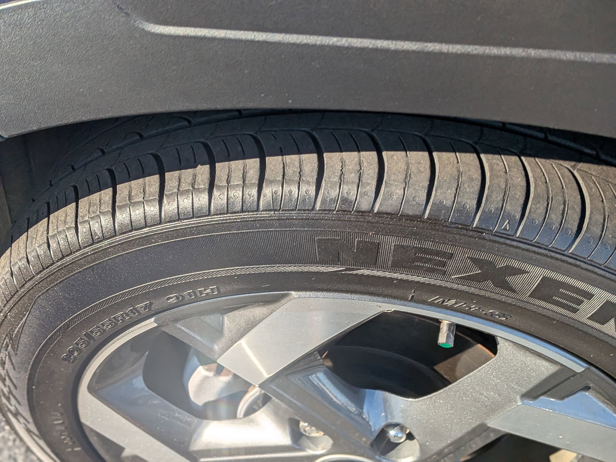 Used 2024 Hyundai Venue SEL image 13