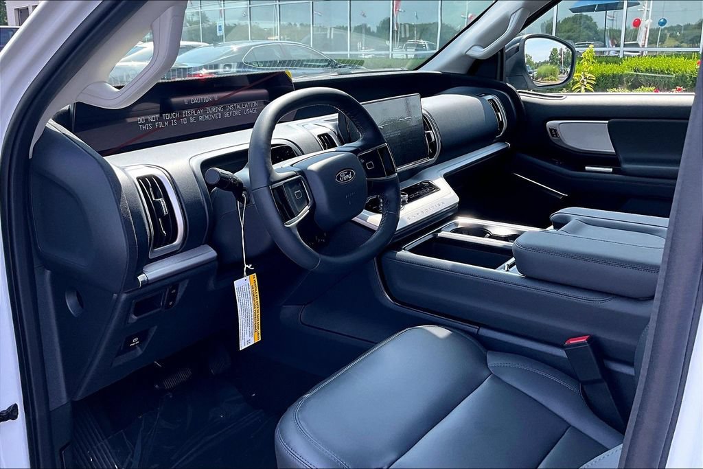 New 2026 Ford Expedition Active RWD image 6