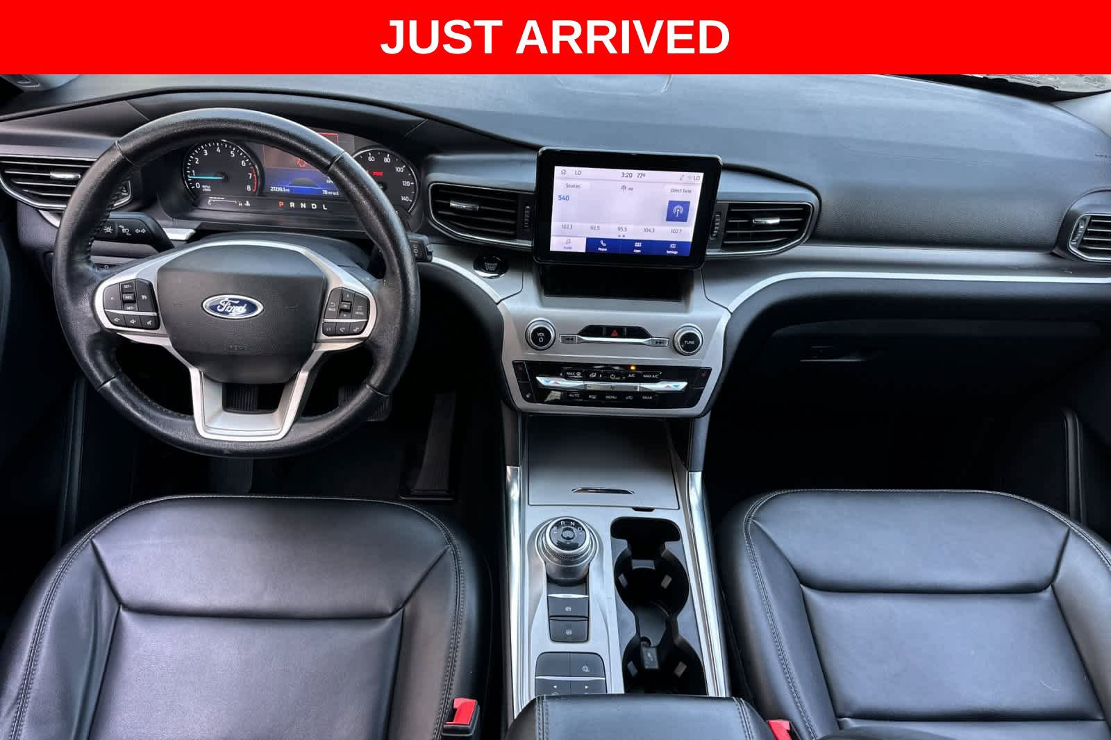 Certified 2022 Ford Explorer XLT w/ Equipment Group 202A RWD image 3