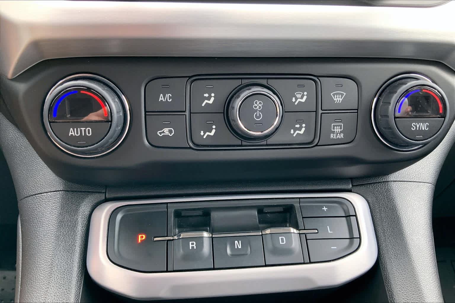 Used 2020 GMC Acadia SLT w/ Premium Package FWD image 35