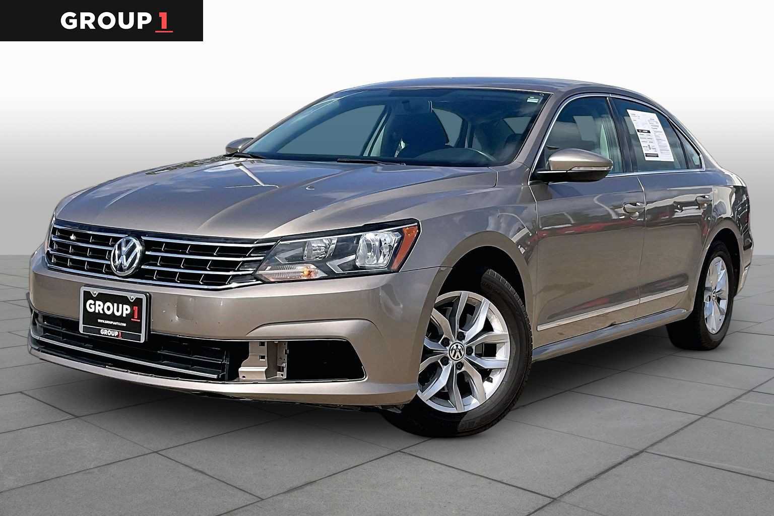 Used 2016 Volkswagen Passat 1.8T S FWD image 1