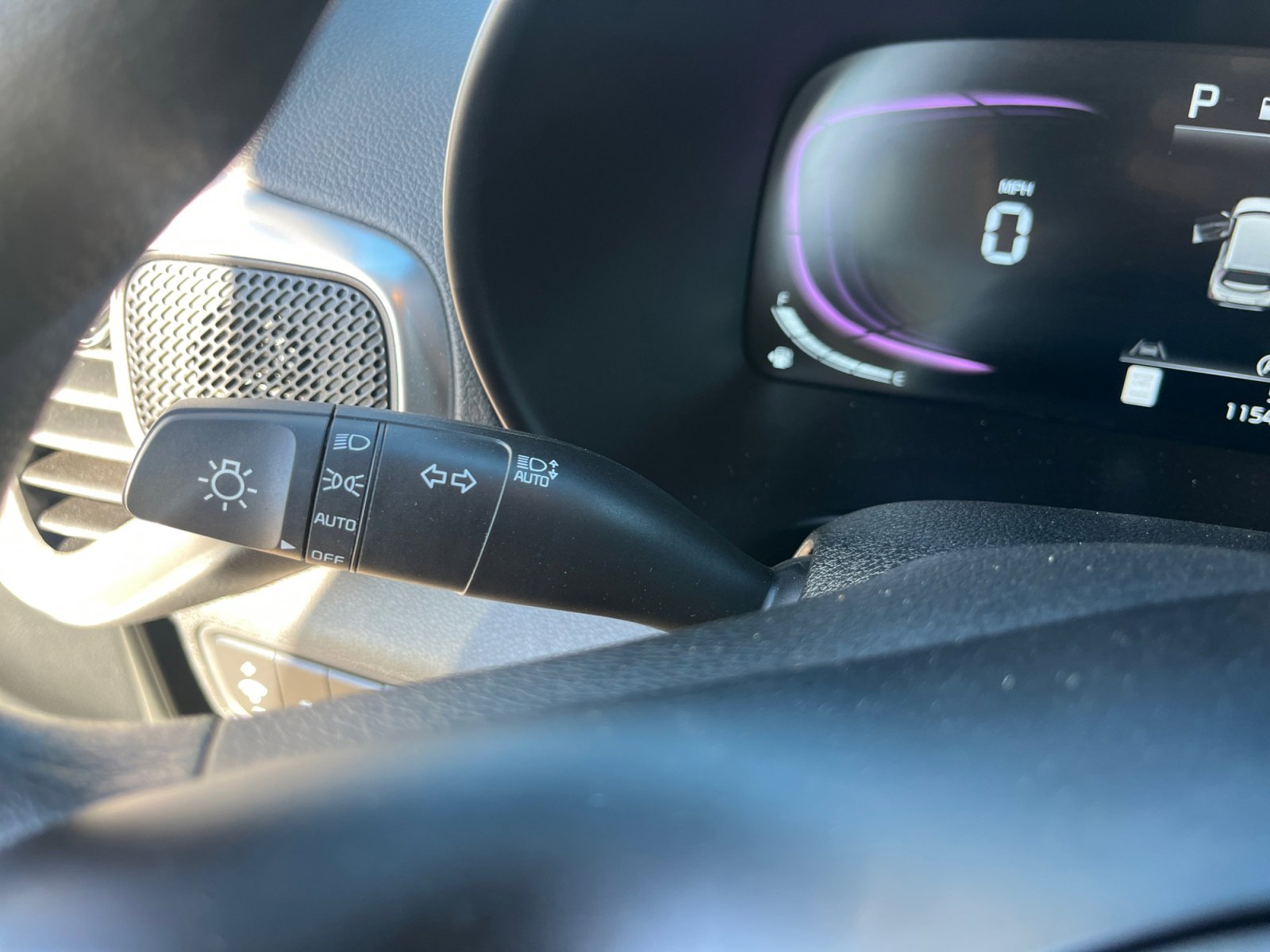 Used 2025 Kia Soul LX image 12