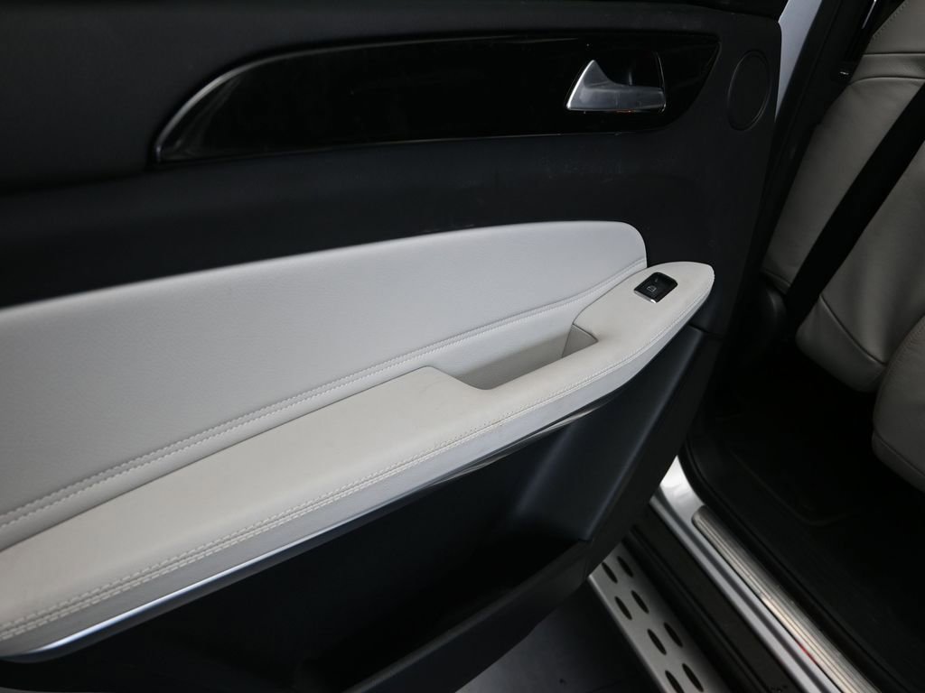 Used 2019 Mercedes-Benz GLS 550 4MATIC image 16