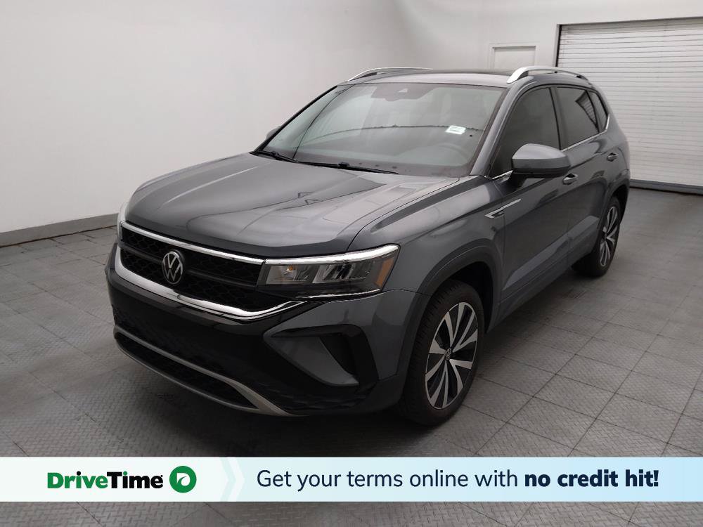 Used 2023 Volkswagen Taos SE w/ Panoramic Sunroof Package FWD image 1