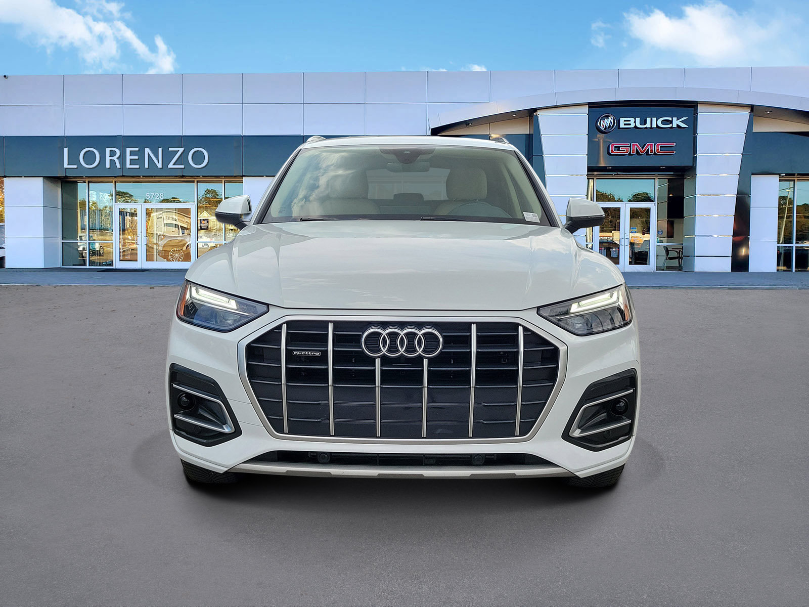 Used 2021 Audi Q5 2.0T Premium w/ Convenience Package AWD/4WD image 2