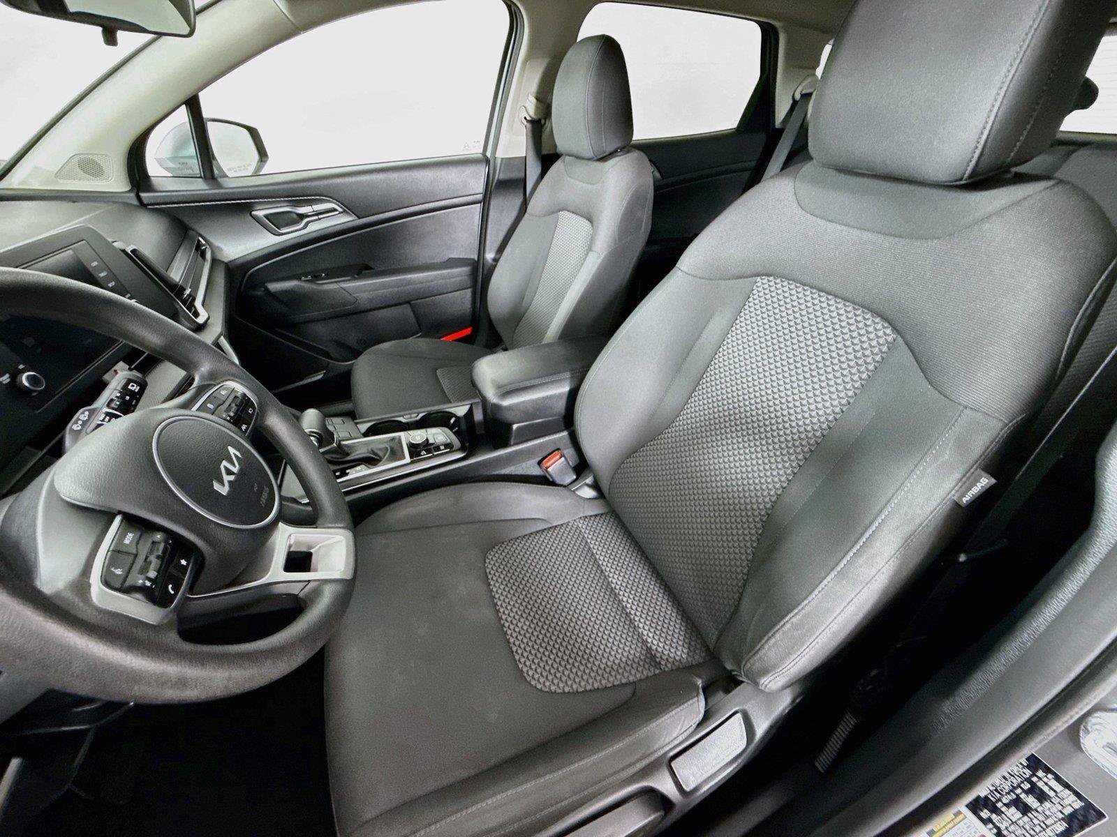 Used 2024 Kia Sportage LX FWD image 11