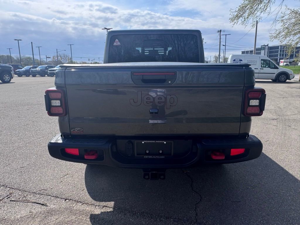 Used 2023 Jeep Gladiator Rubicon w/ LED Lighting Group AWD/4WD image 9
