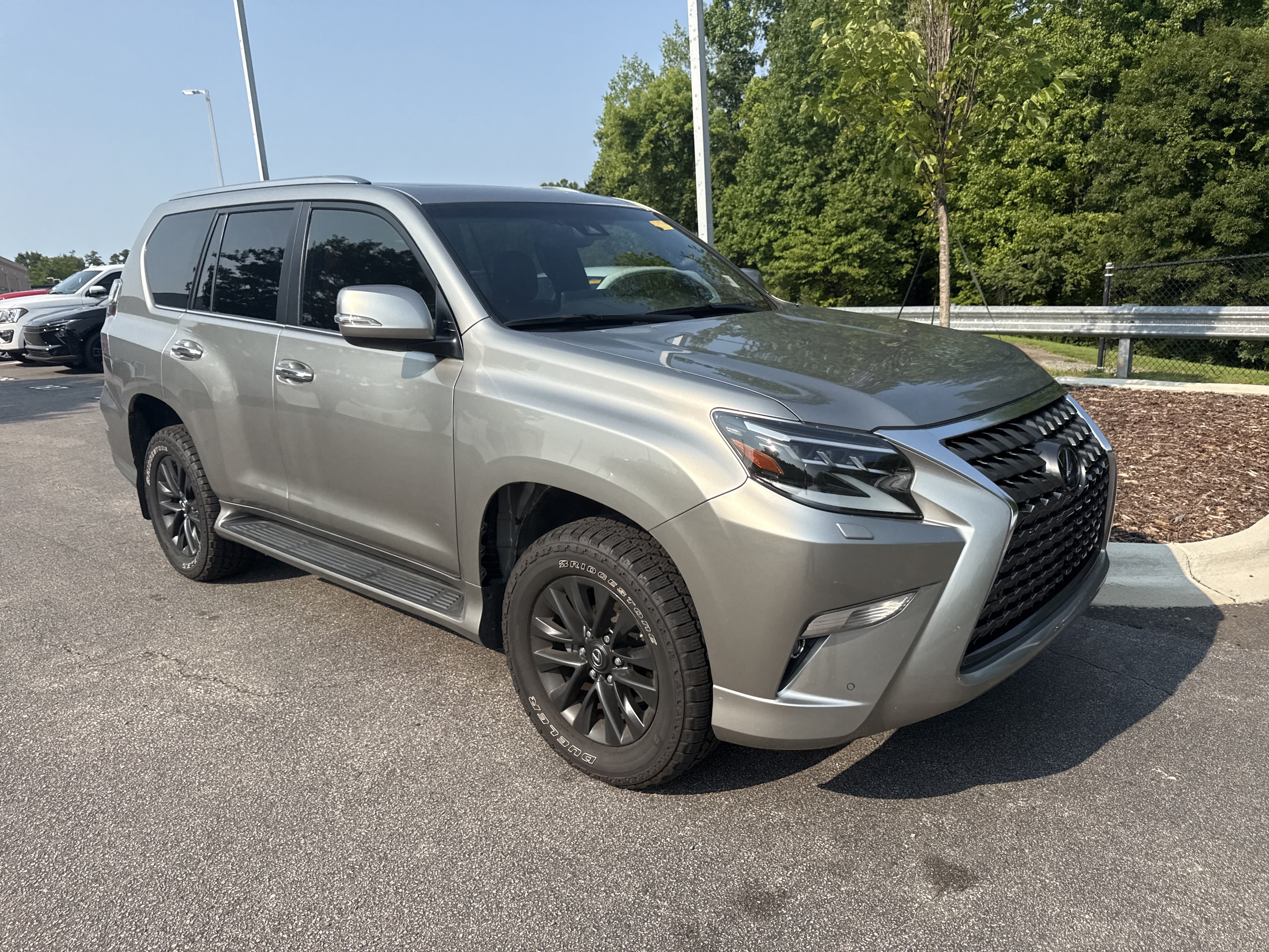 Used 2022 Lexus GX 460 Premium w/ Premium Package AWD/4WD image 40