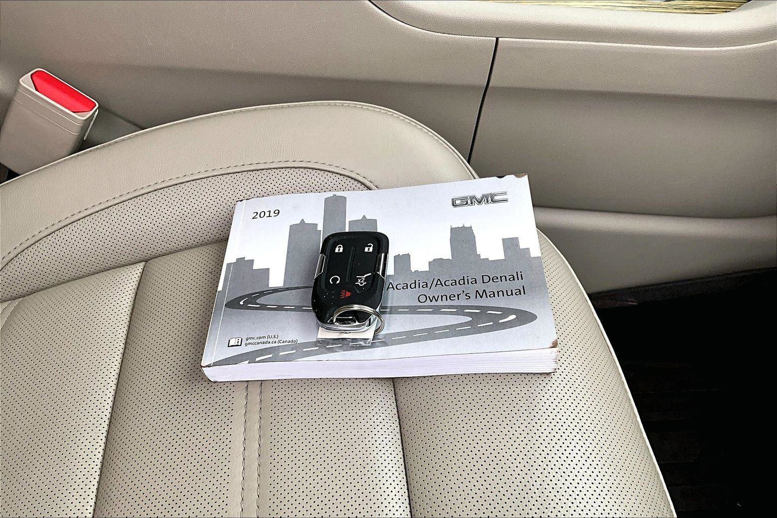 Used 2019 GMC Acadia Denali w/ Technology Package image 11