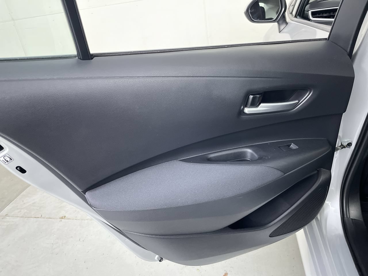 Used 2020 Toyota Corolla LE w/ LE Premium Package FWD image 21