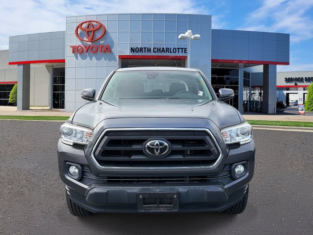 Used 2022 Toyota Tacoma SR5 w/ Technology Package RWD image 3