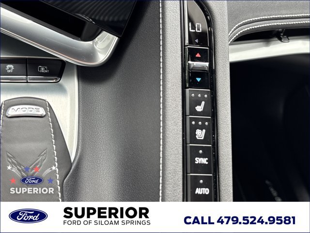 Used 2023 Chevrolet Corvette Z06 RWD image 31