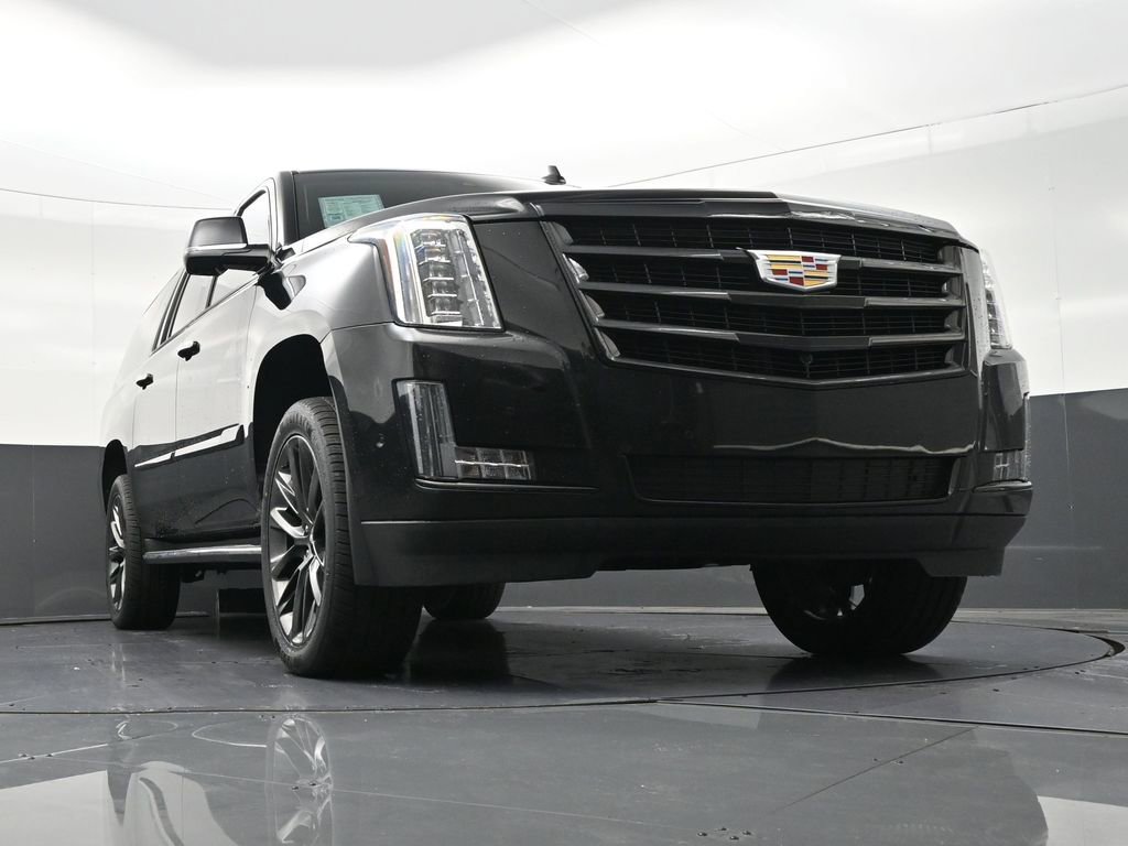 Used 2019 Cadillac Escalade ESV Luxury w/ Escalade Sport Edition image 30