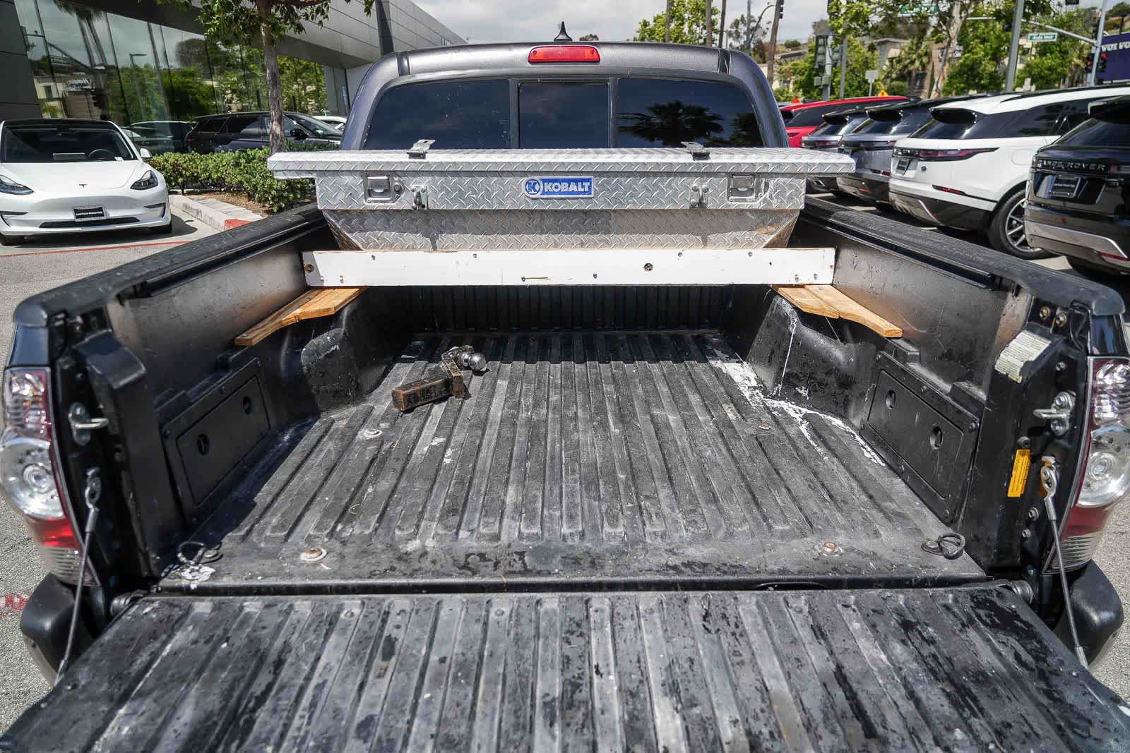 Used 2015 Toyota Tacoma PreRunner w/ SR5 Package RWD image 26