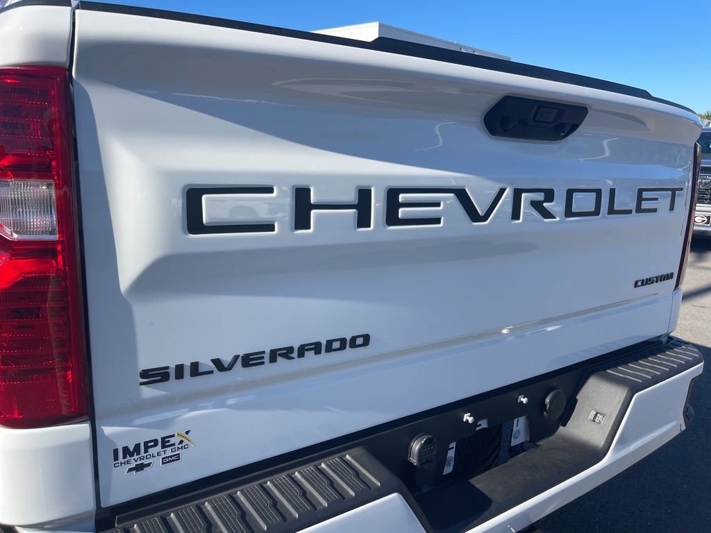 Used 2025 Chevrolet Silverado 1500 Custom w/ Turbomax Blackout Package image 31