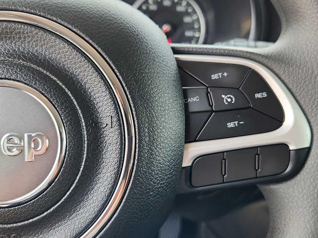 Certified 2023 Jeep Renegade Latitude image 18