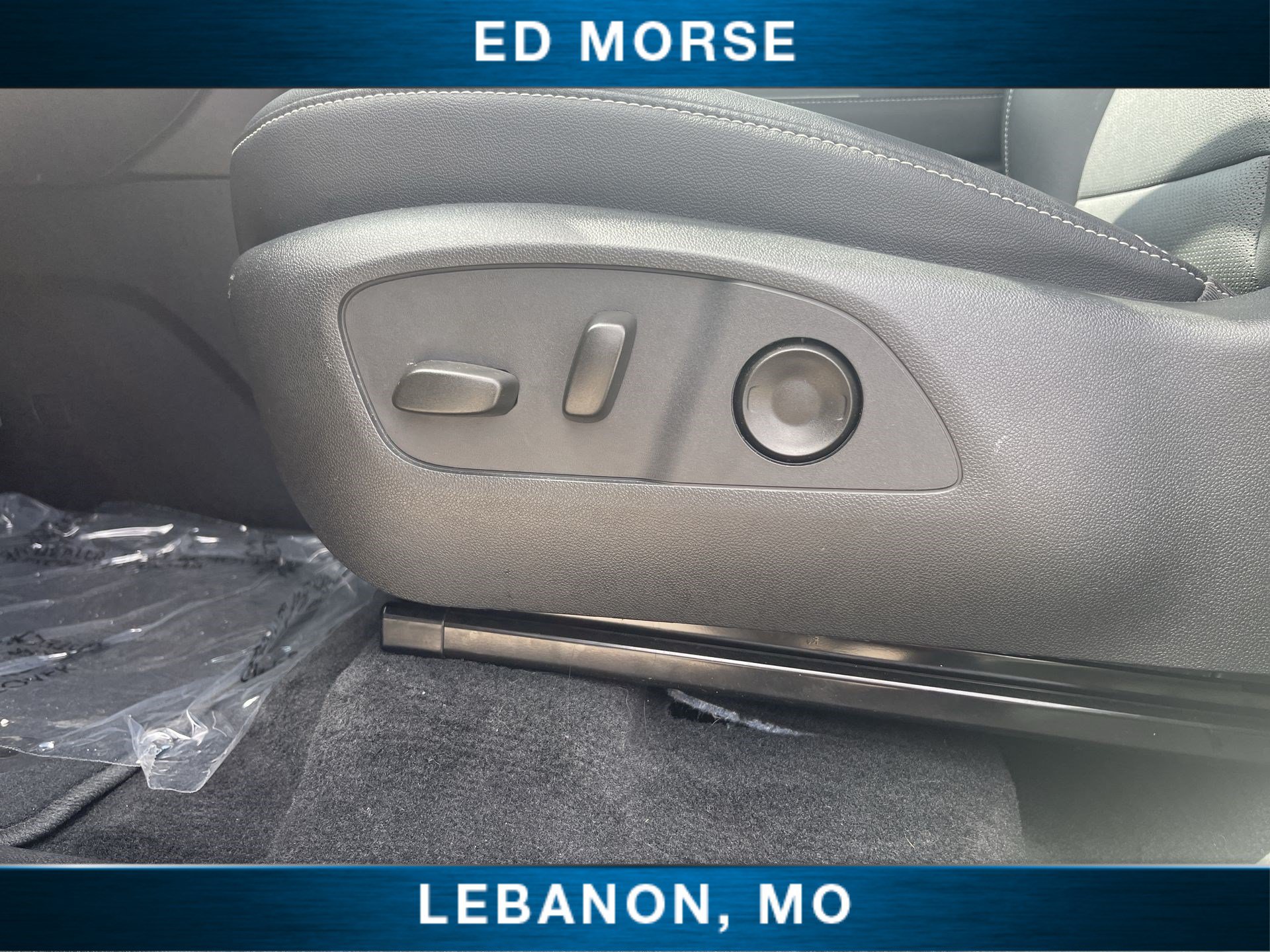Certified 2026 Chevrolet Traverse LT w/ Sun and Wheel Package FWD image 32