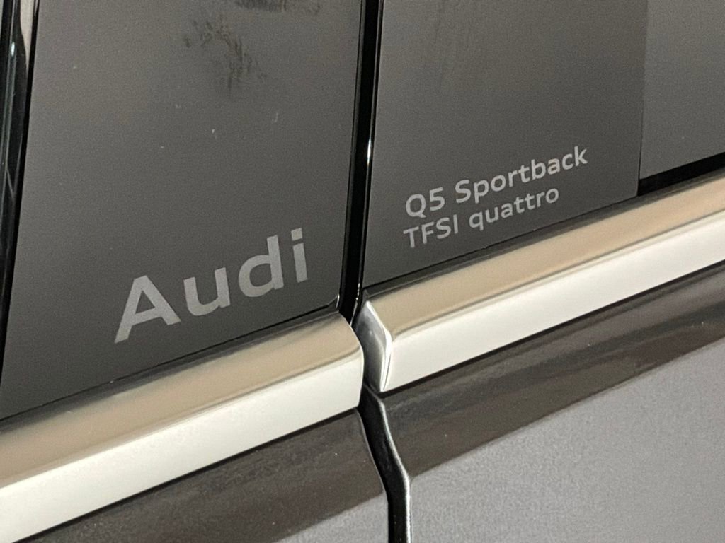 Certified 2025 Audi Q5 Premium w/ Convenience Package image 28