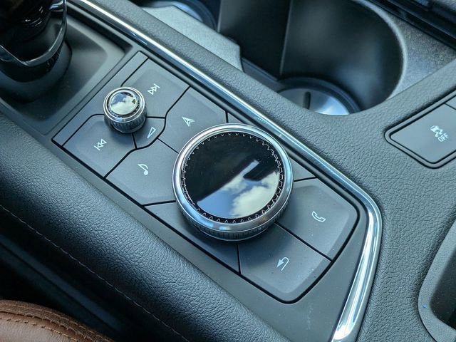 New 2025 Cadillac XT5 Premium Luxury w/ Technology Package FWD image 24