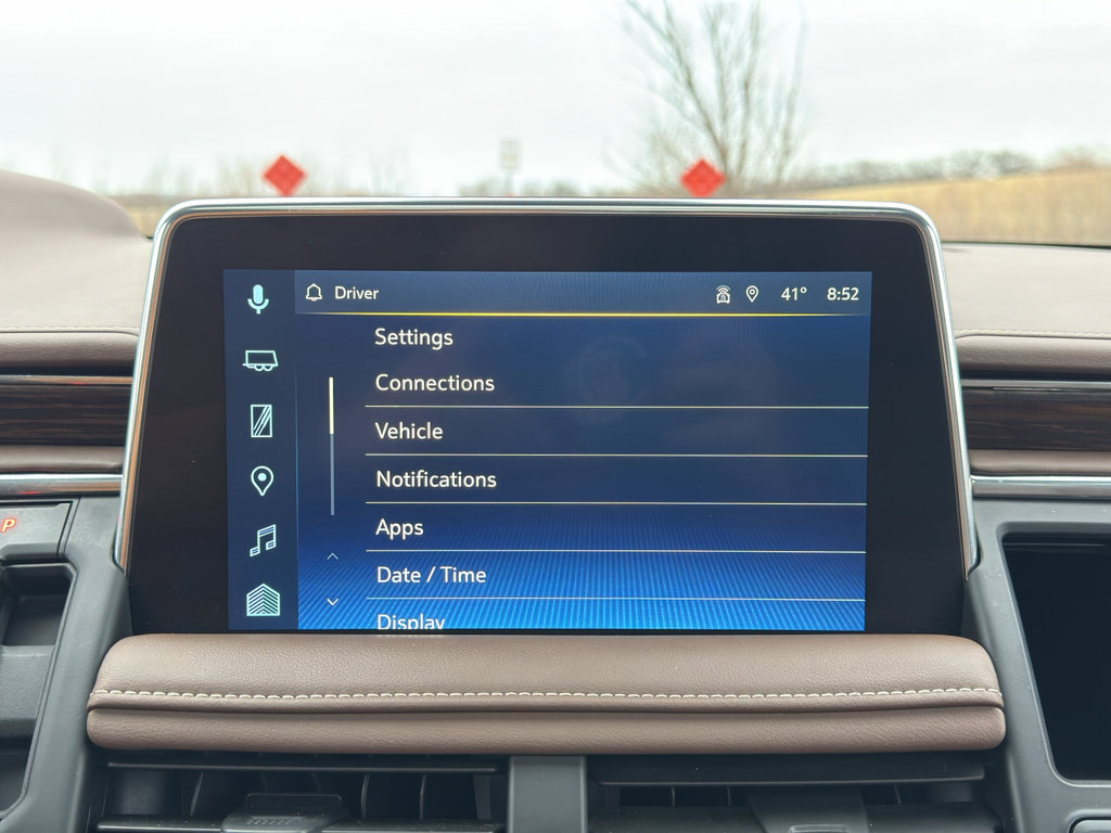 Used 2023 Chevrolet Suburban High Country AWD/4WD image 28