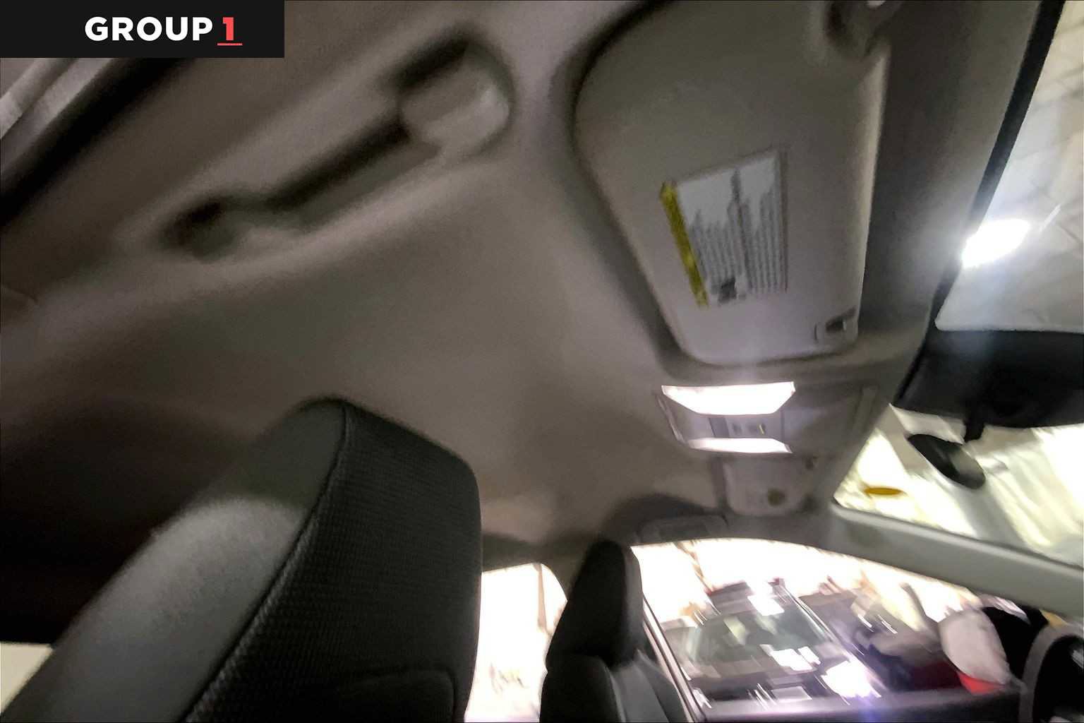 Used 2022 Toyota RAV4 LE image 13