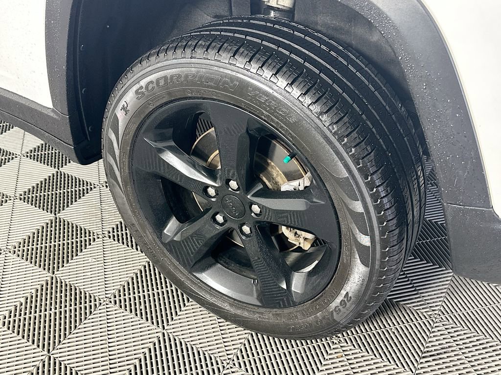 Certified 2023 Jeep Grand Cherokee L Limited w/ Black Appearance Package AWD/4WD image 43