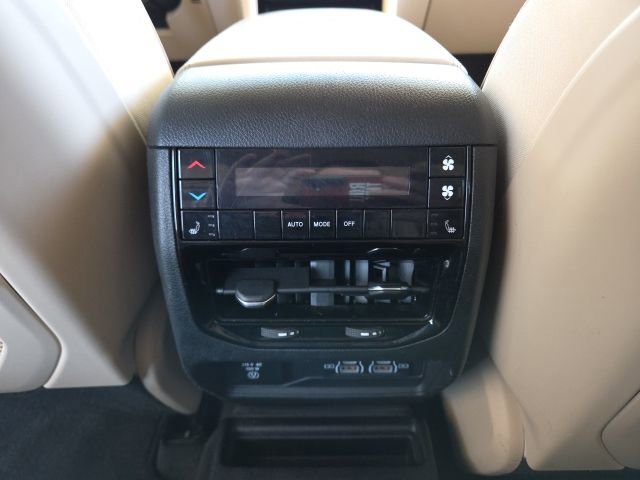 Used 2021 Jeep Grand Cherokee L Limited AWD/4WD image 46