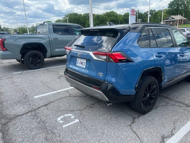 Used 2022 Toyota RAV4 XSE AWD/4WD image 2