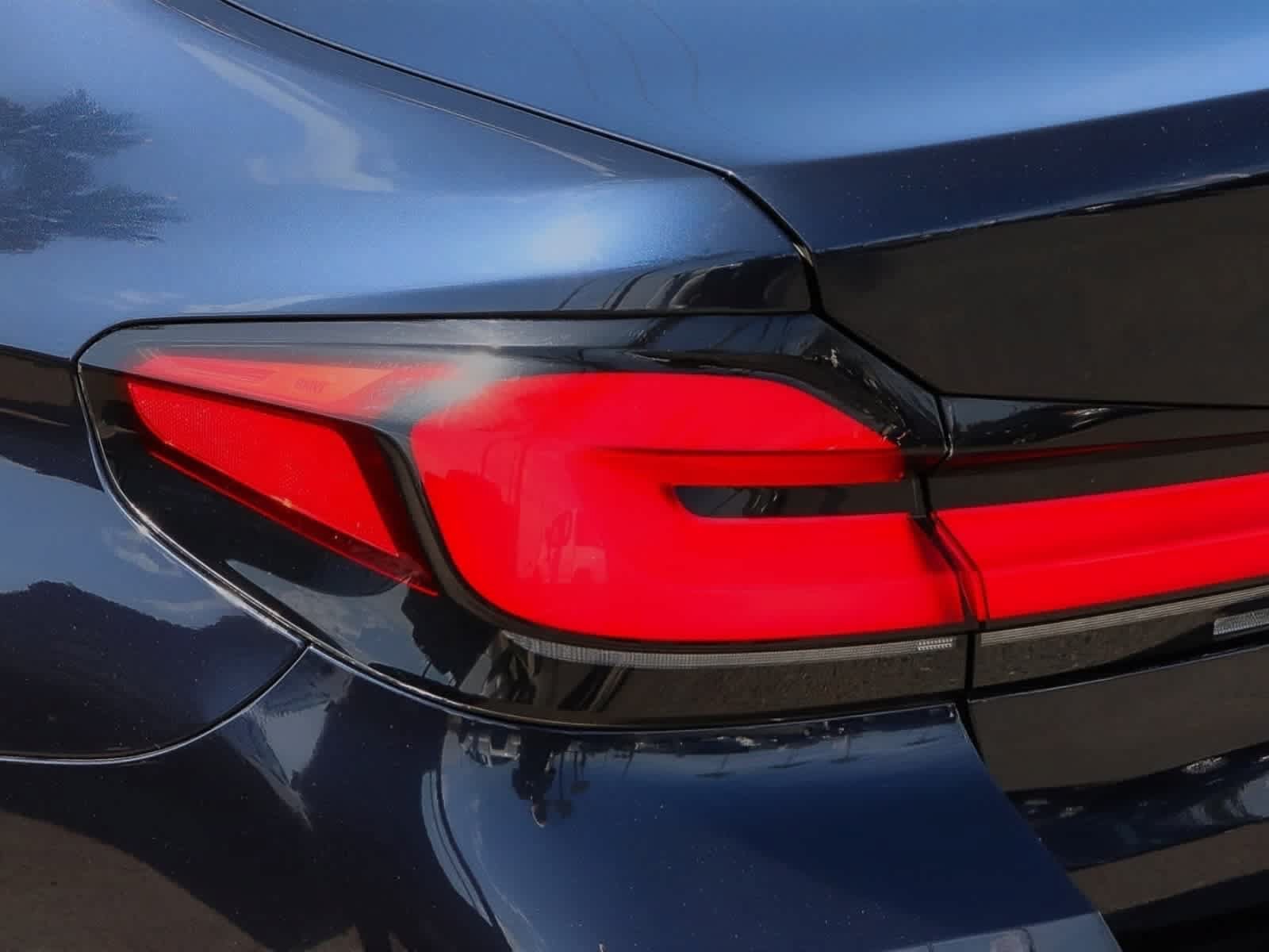 Used 2021 BMW 540i w/ Executive Package RWD image 11