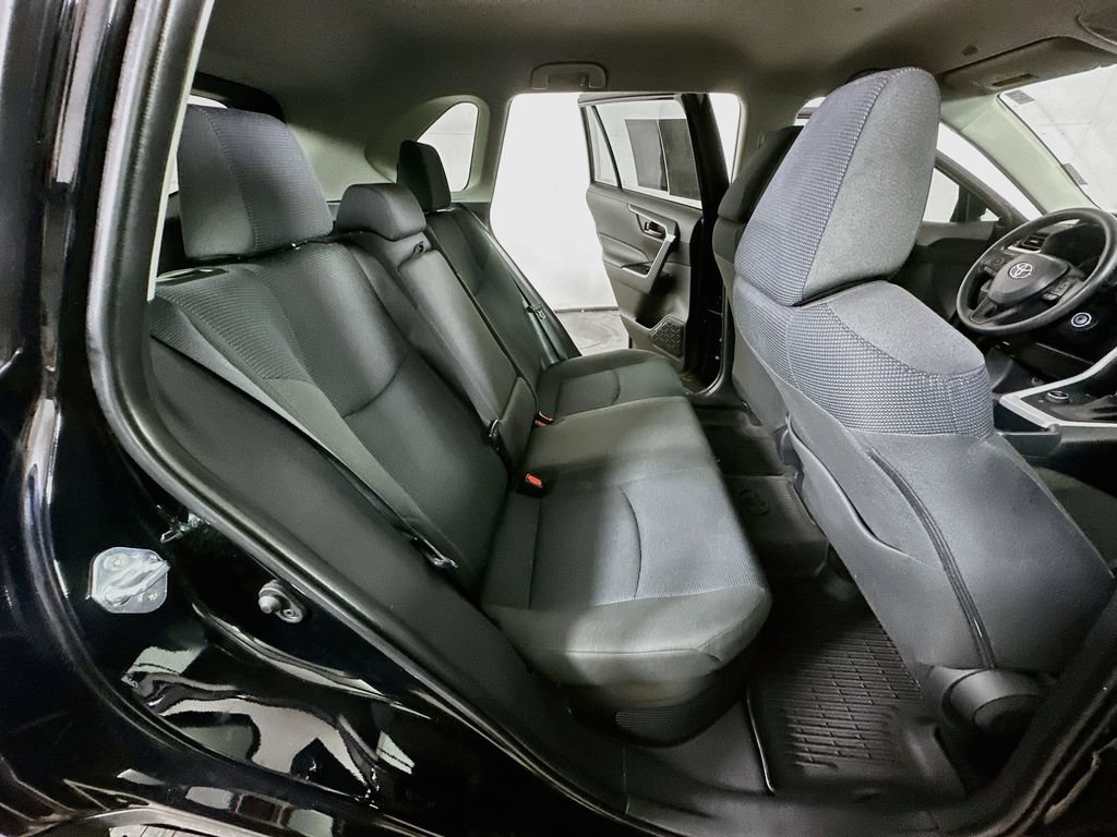 Used 2025 Toyota RAV4 LE AWD/4WD image 12