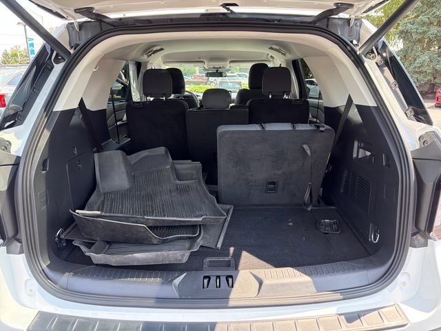 Used 2025 Ford Explorer Active AWD/4WD image 23