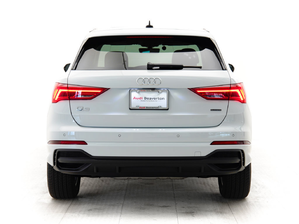 Certified 2025 Audi Q3 2.0T Premium Plus w/ Premium Plus Package AWD/4WD image 31